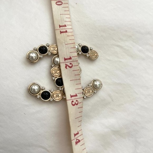 AUTHENTIC RARE - Chanel CC Gold, Black & Pearl Large Pendant Necklace - Picture 5 of 13